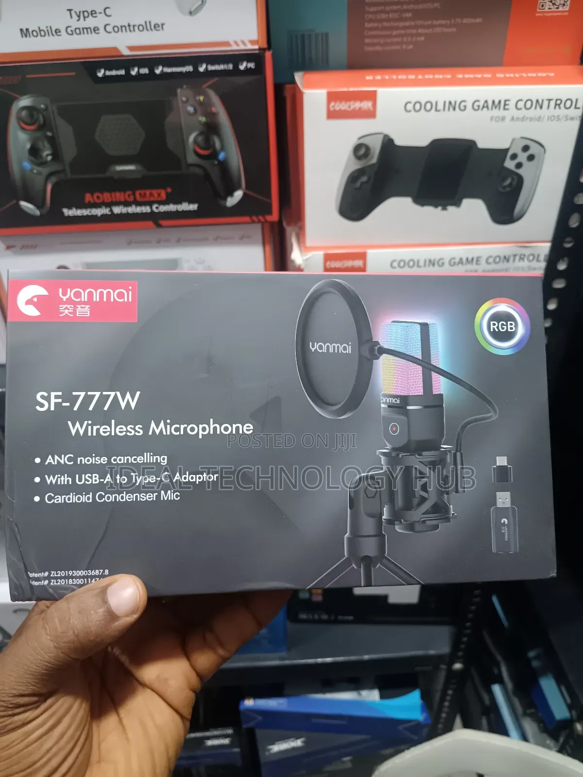 Yanmai Sf-777w 2.4g Wireless Gaming Desktop Microphone With RGB Light.