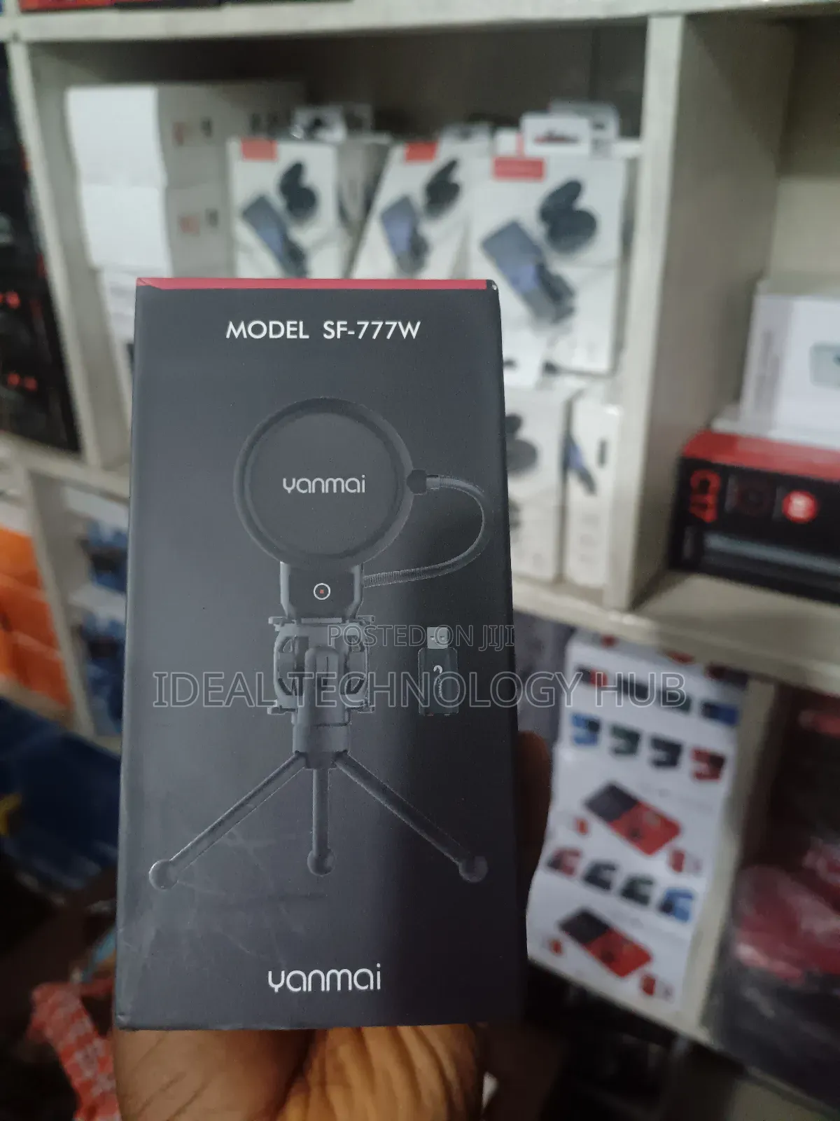 Yanmai Sf-777w 2.4g Wireless Gaming Desktop Microphone With RGB Light.