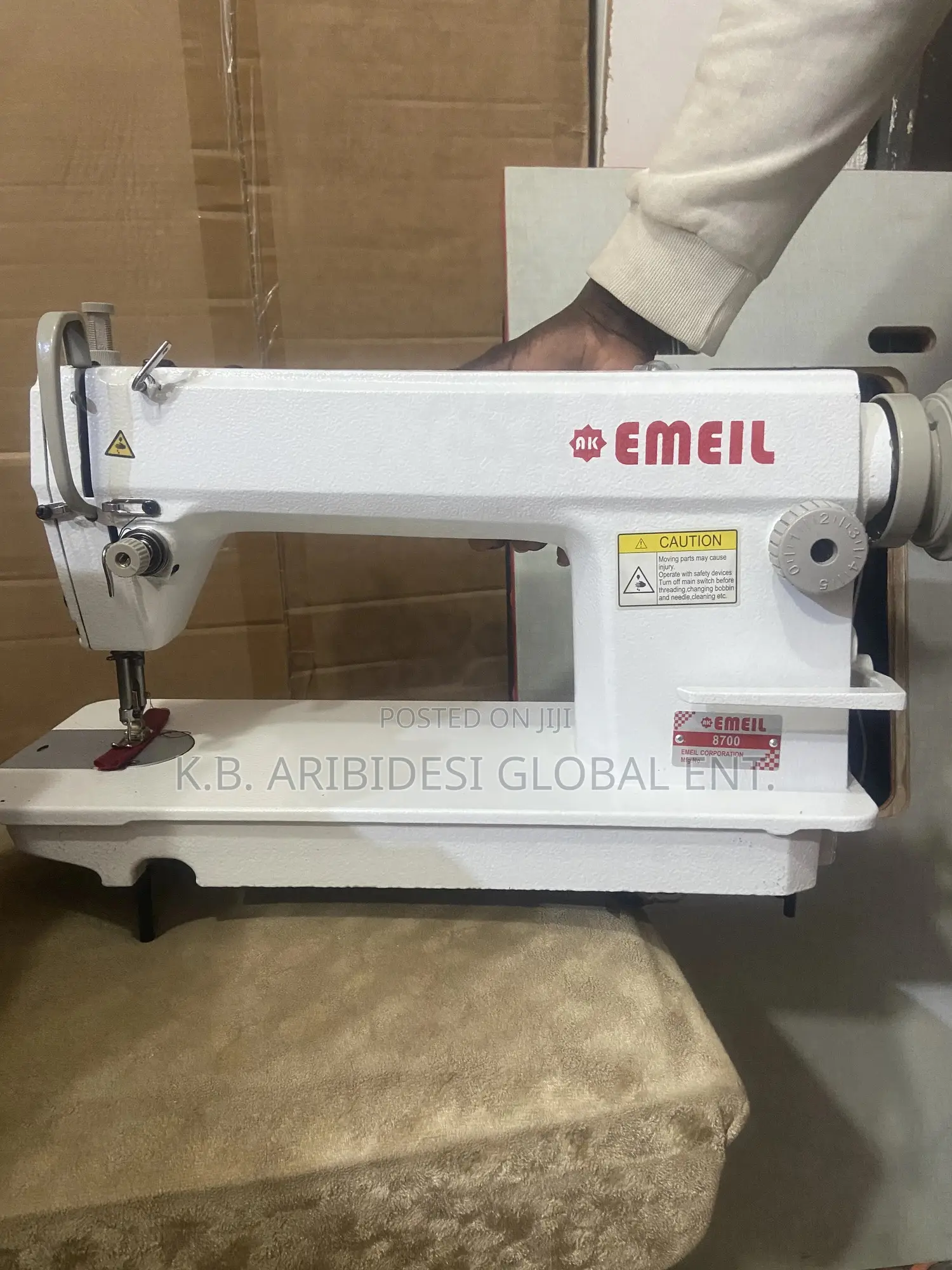 Industrial Lock Stitch Sewing Machine