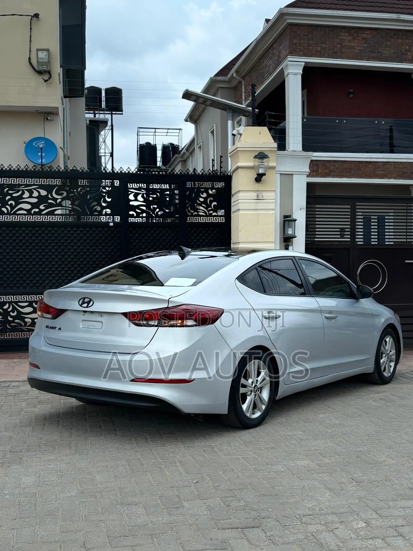Hyundai Elantra 2017 Silver