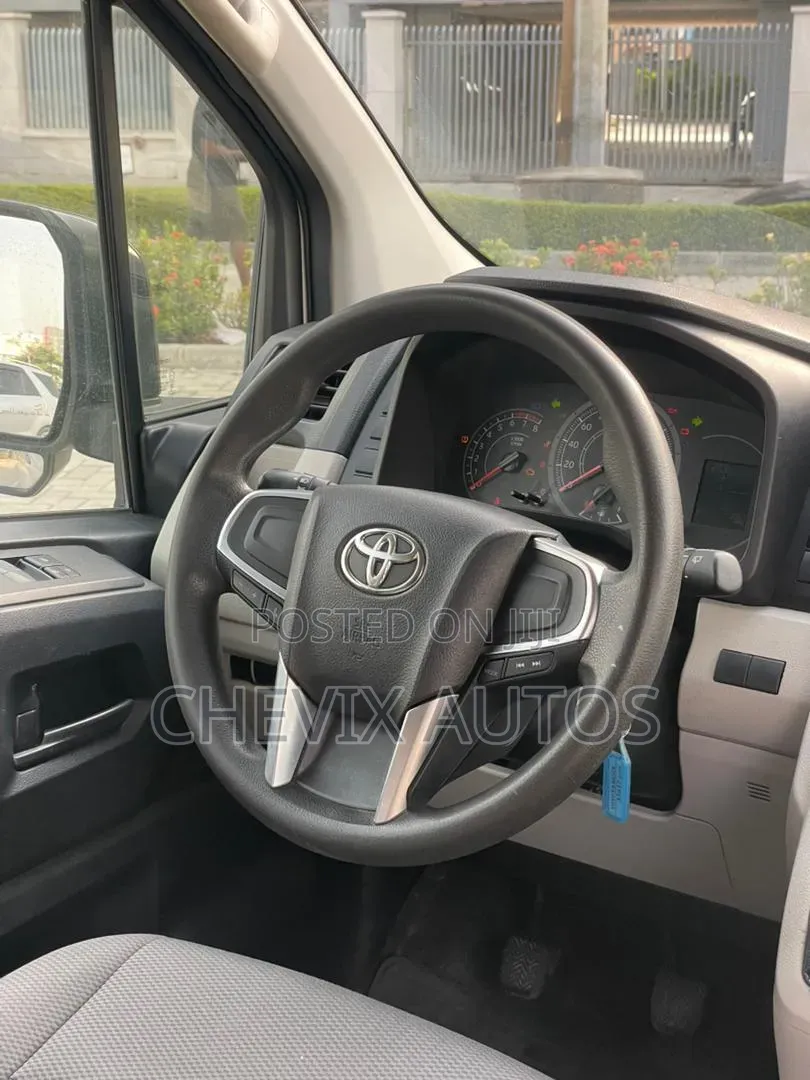 Toyota Grand HiAce 2020 White
