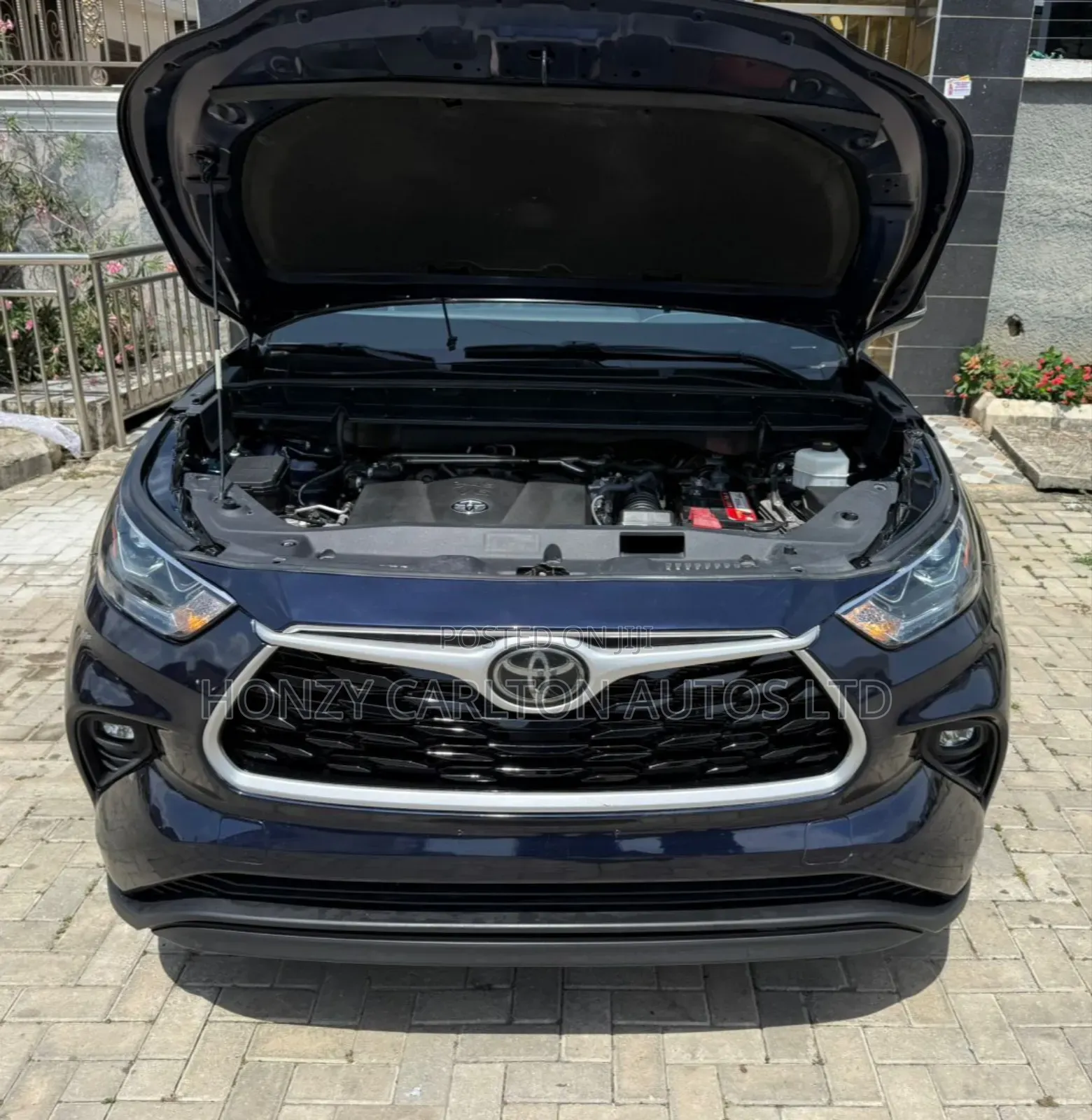 Toyota Highlander XLE AWD 2020 Blue