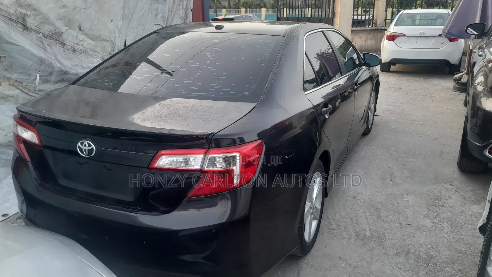 Toyota Camry XLE 4dr Sedan (2.5L 4cyl 6A) 2013 Black