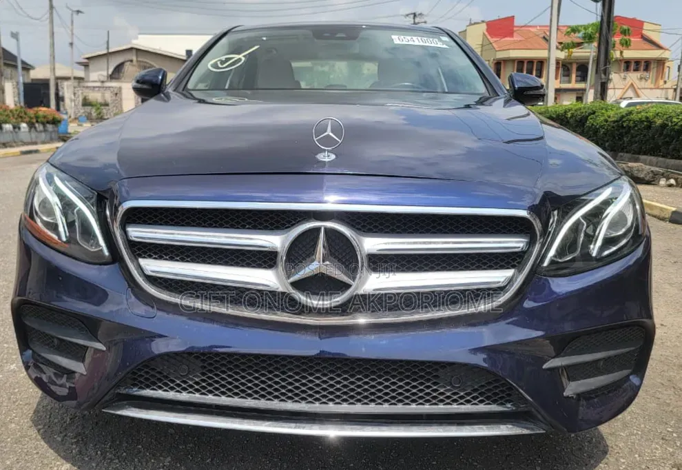 Mercedes-Benz E300 2018 Blue