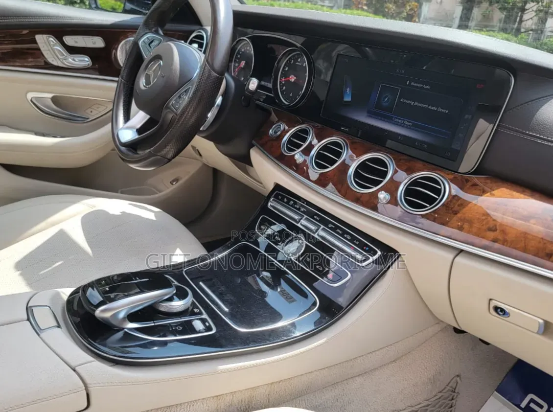 Mercedes-Benz E300 2018 Blue