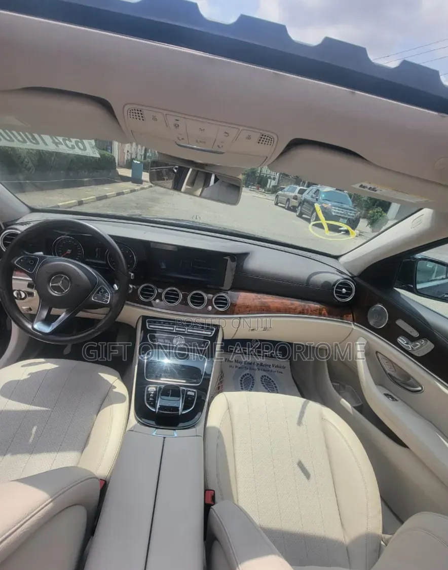 Mercedes-Benz E300 2018 Blue