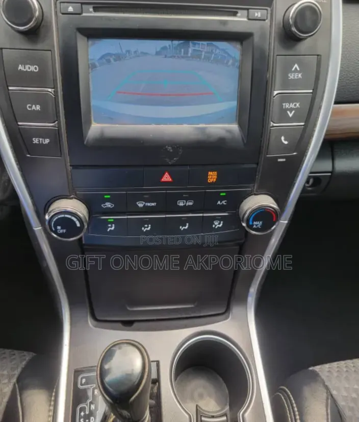 Toyota Camry 2016 Silver