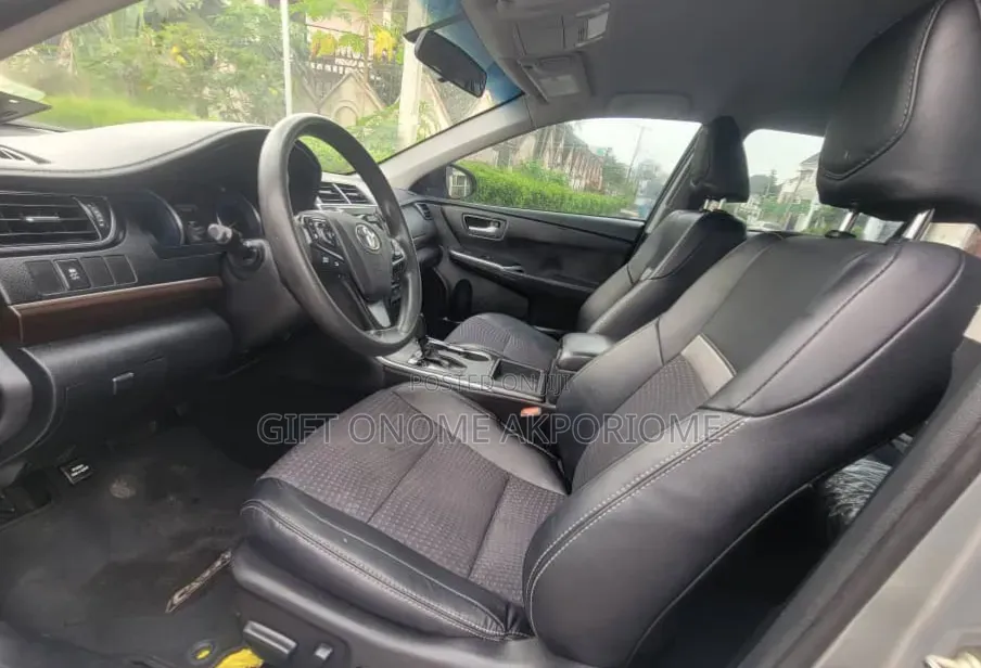 Toyota Camry 2016 Silver
