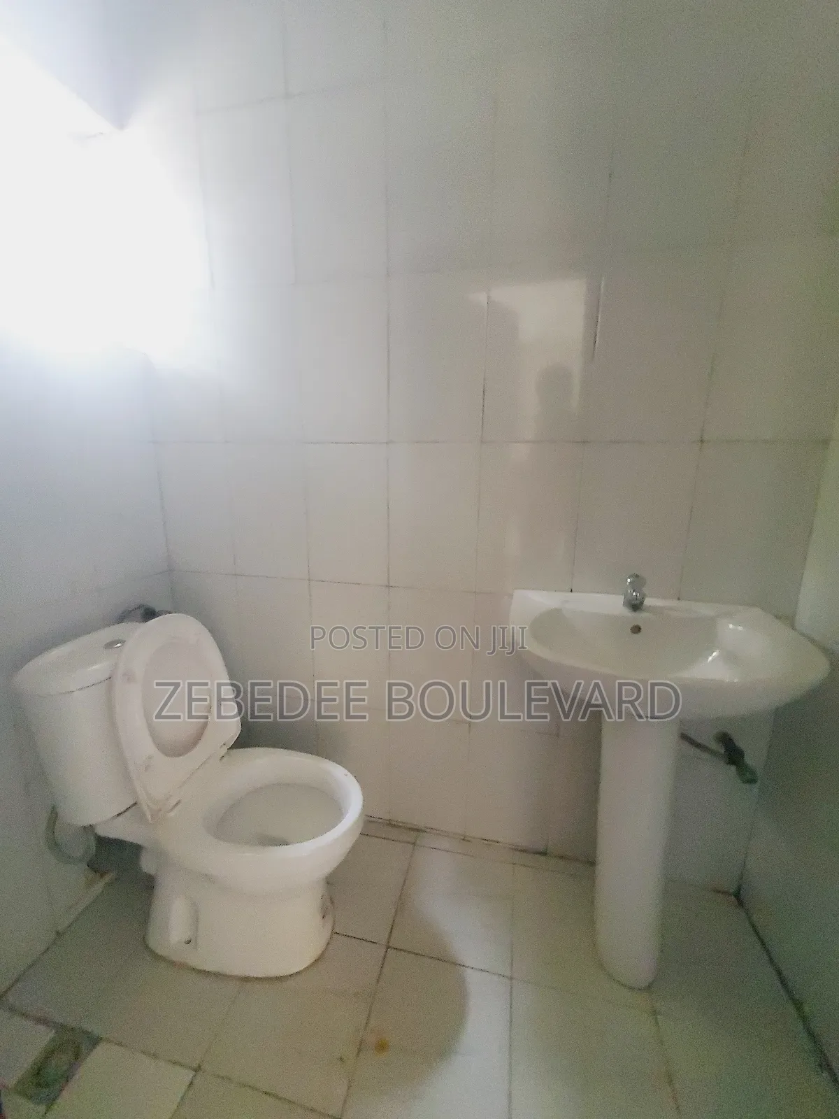 2bdrm Block of Flats in Area 2 for rent