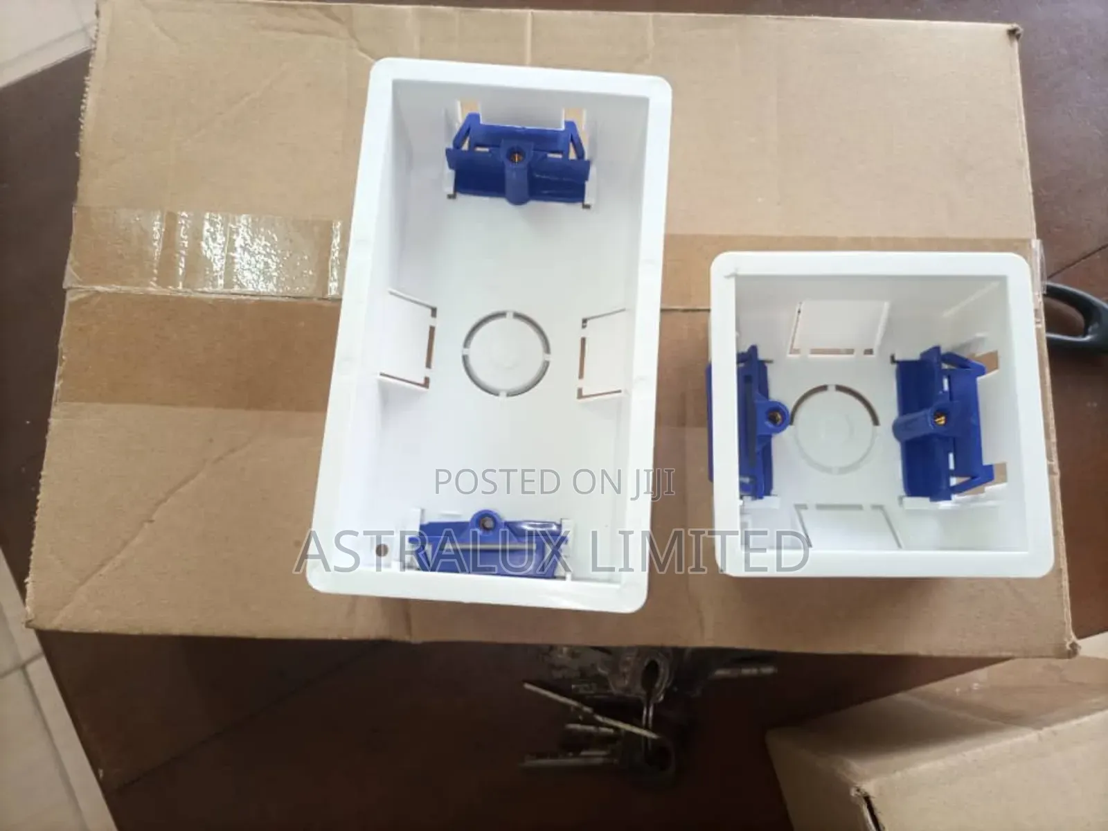 Adjustable 3×3 PVC Boxes