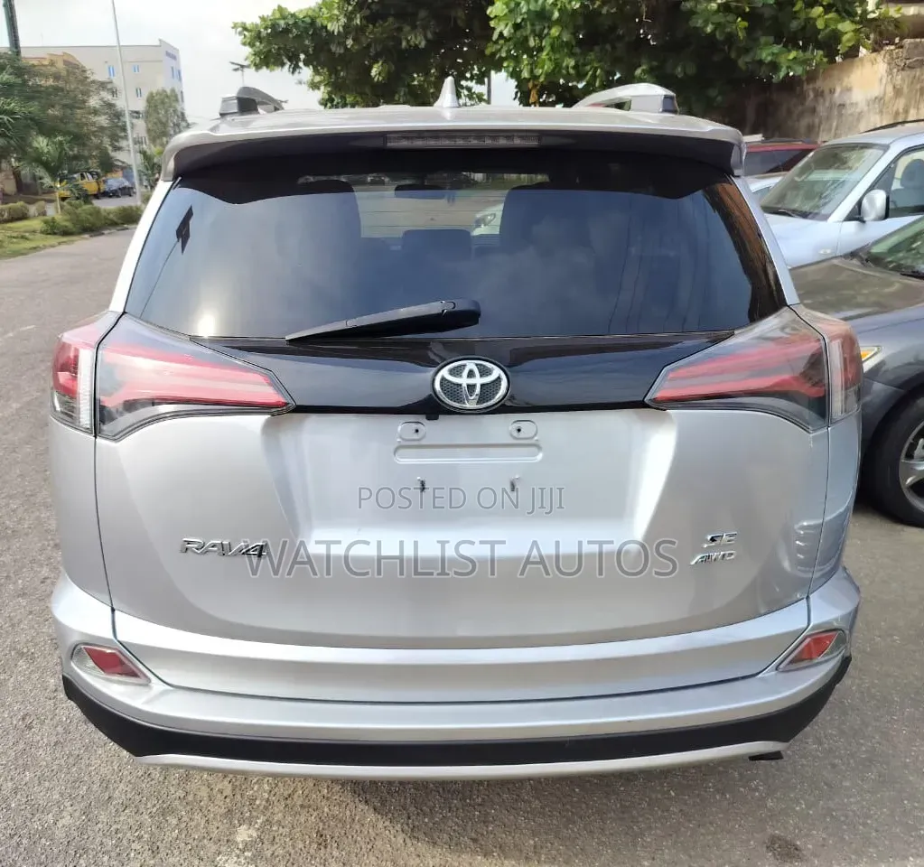 Toyota RAV4 SE AWD (2.5L 4cyl 6A) 2016 Silver