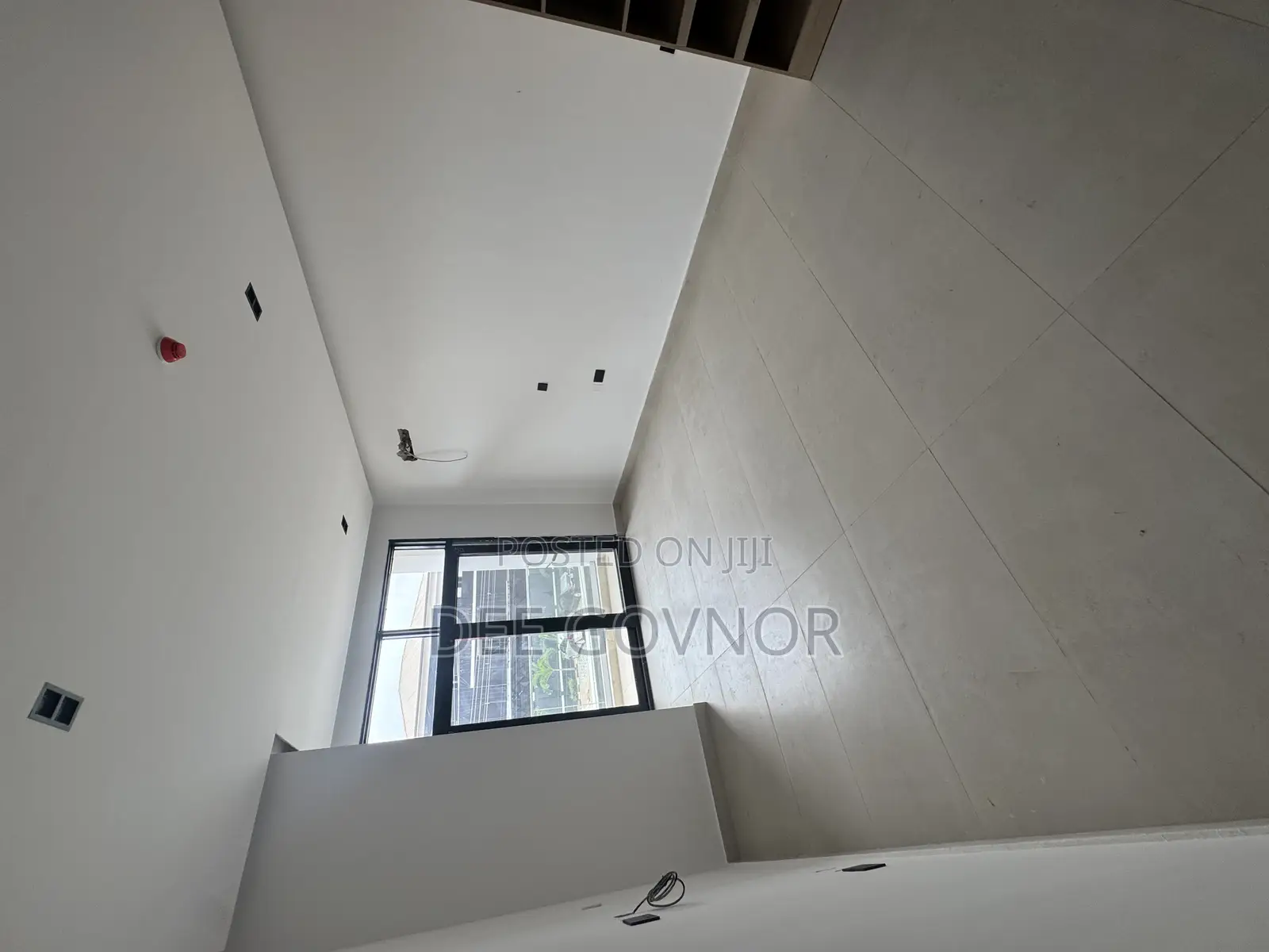 3bdrm Apartment in Lekki Phase 1 for sale