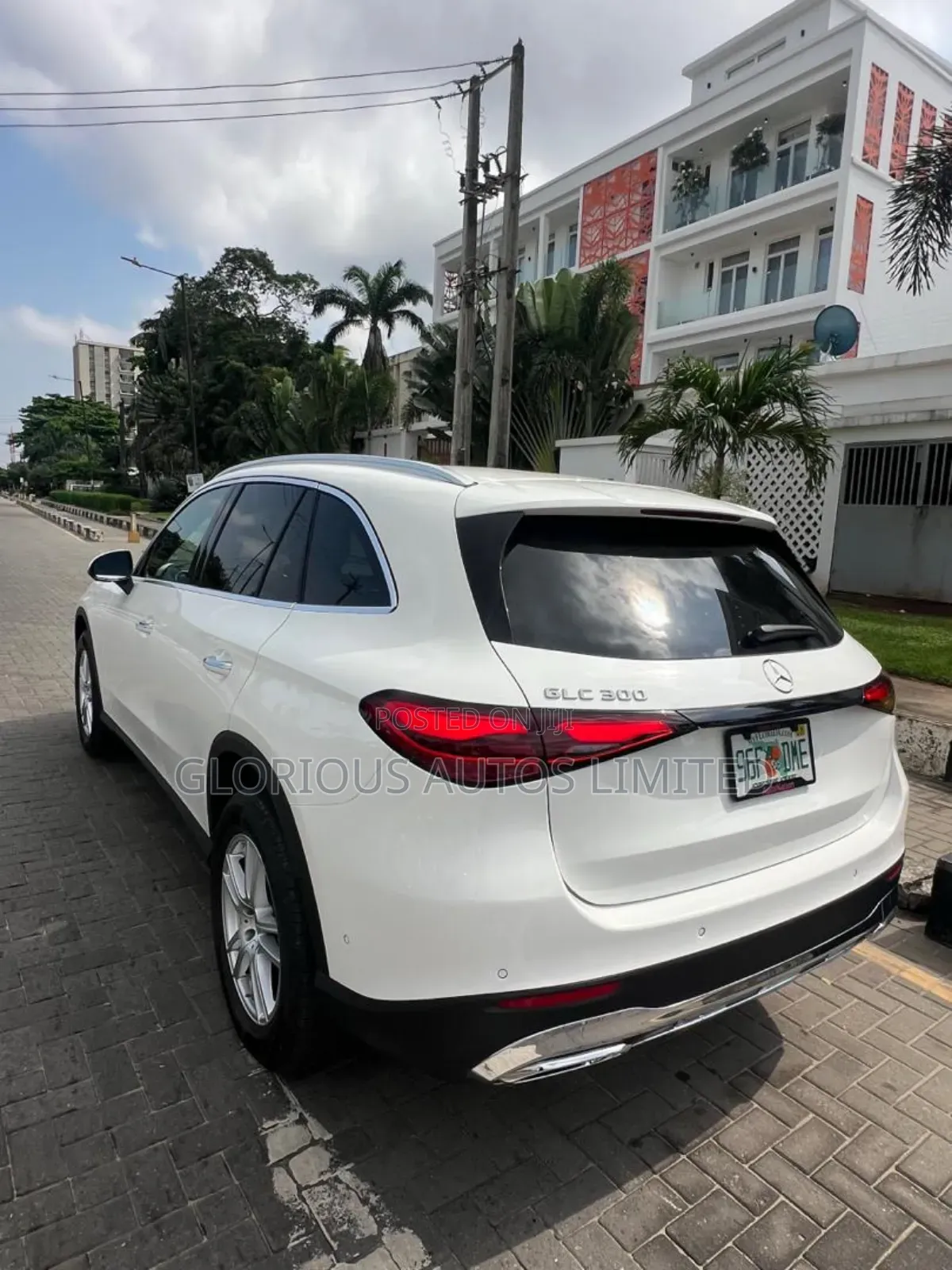 Mercedes-Benz GLC-Class GLC 300 2025 White