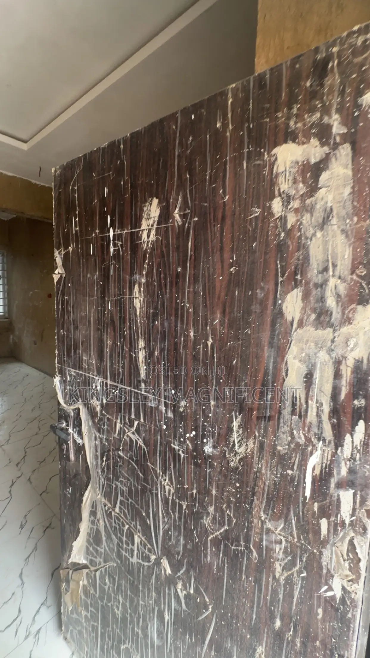 3bdrm Block of Flats in Kyami Airport Road, Lugbe District for sale