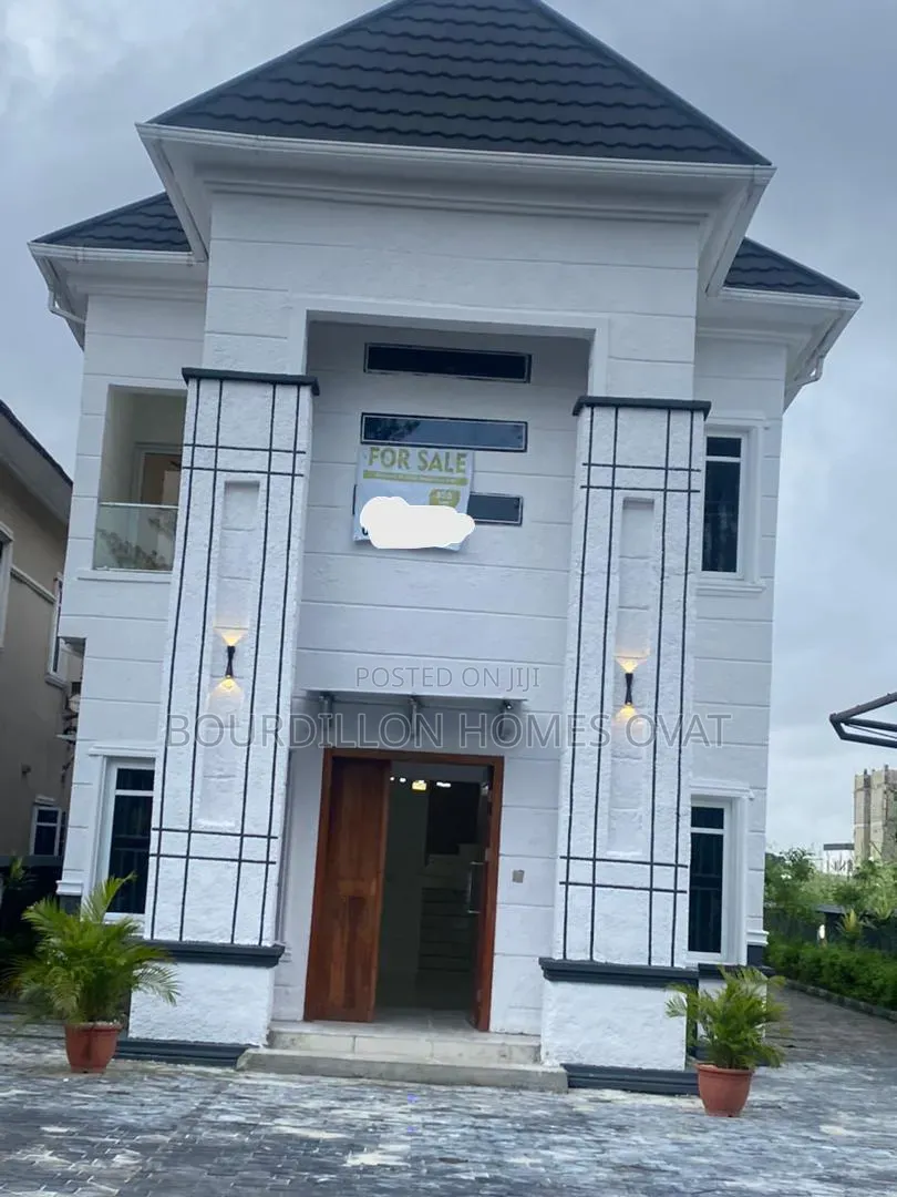 4bdrm Duplex in Megamound Estate, Ikota for rent