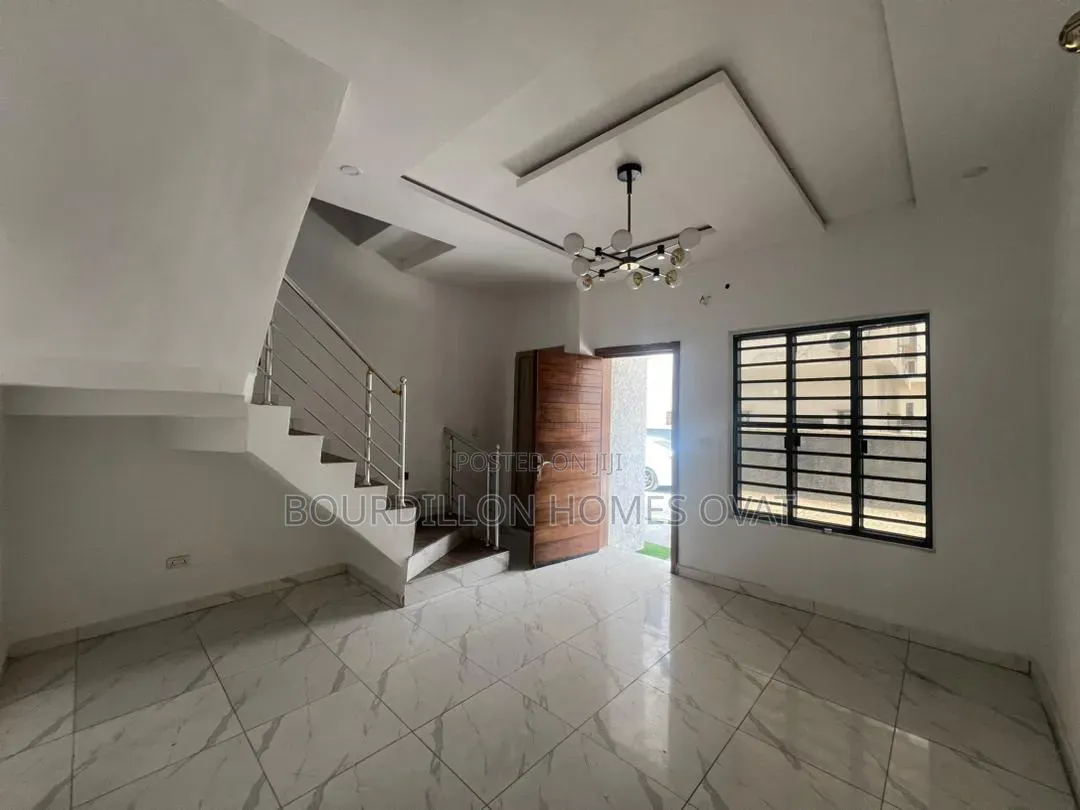 3bdrm Duplex in Ikota Villa Estate, for sale
