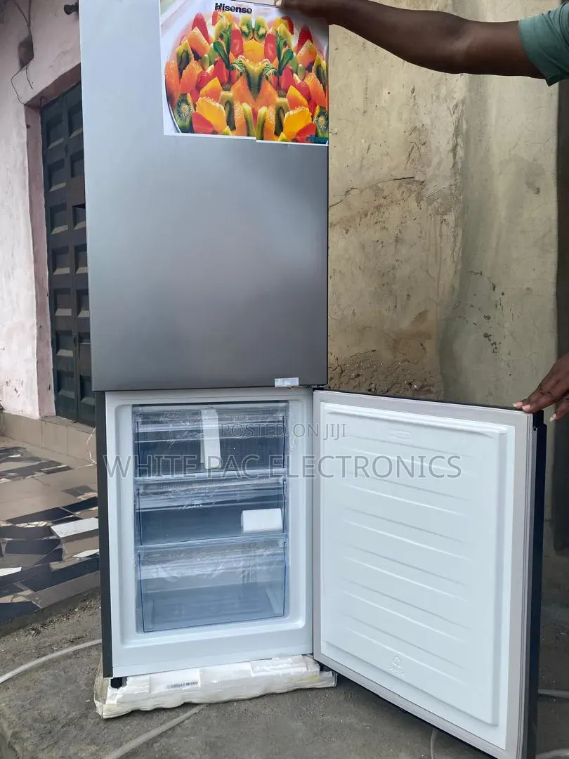 New Hisense Fridge 225 Litre Double Door With Bottom Freezer > 2 Yrs
