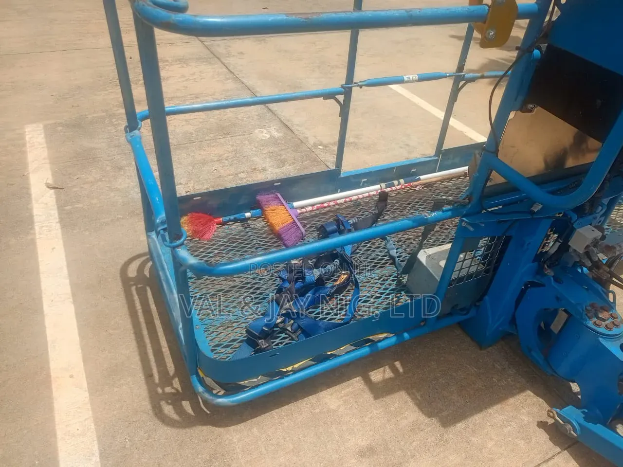 Genie S-45 Xc Articulated Boom Lift - Foreign Use