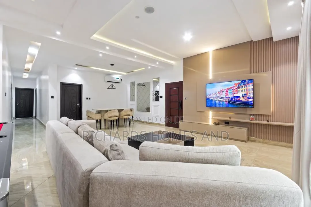 Furnished 3bdrm Apartment in Parkview Estate for rent