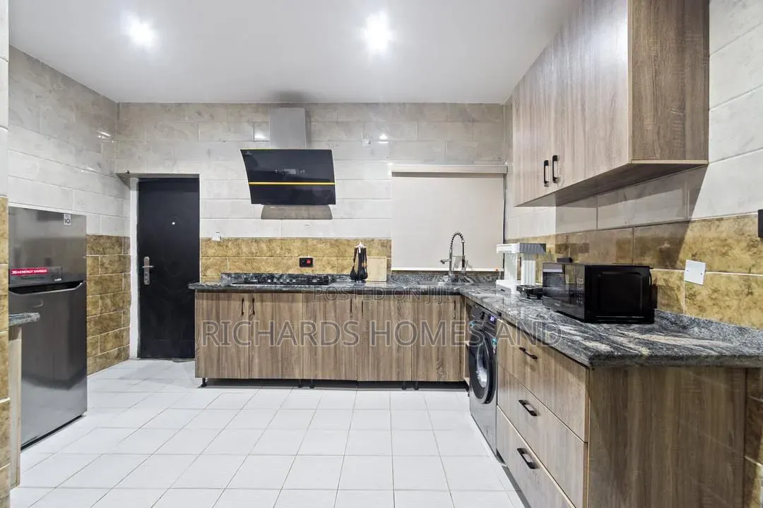 Furnished 3bdrm Apartment in Parkview Estate for rent