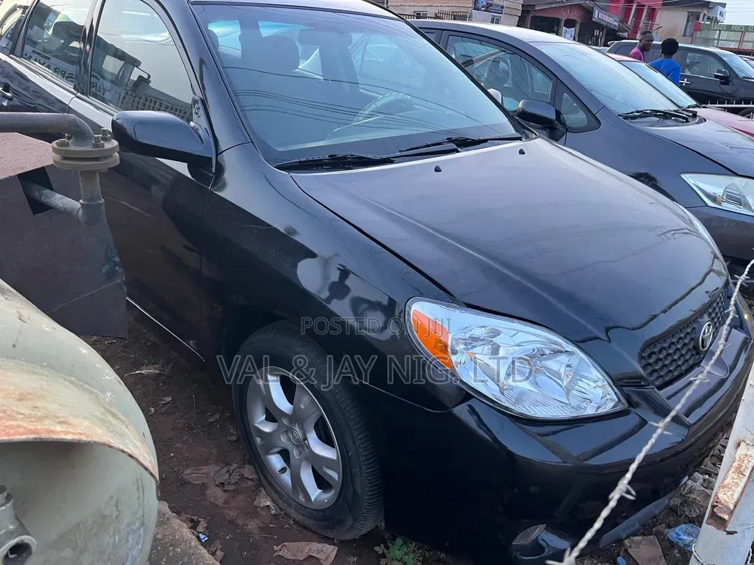 Toyota Matrix XR Hatchback FWD (1.8L 4cyl 4A) 2007 Blue