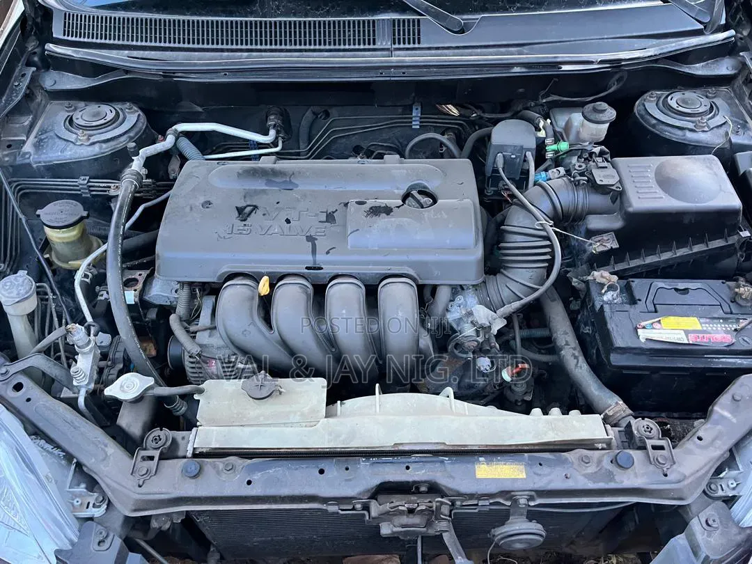 Toyota Matrix XR Hatchback FWD (1.8L 4cyl 4A) 2007 Blue