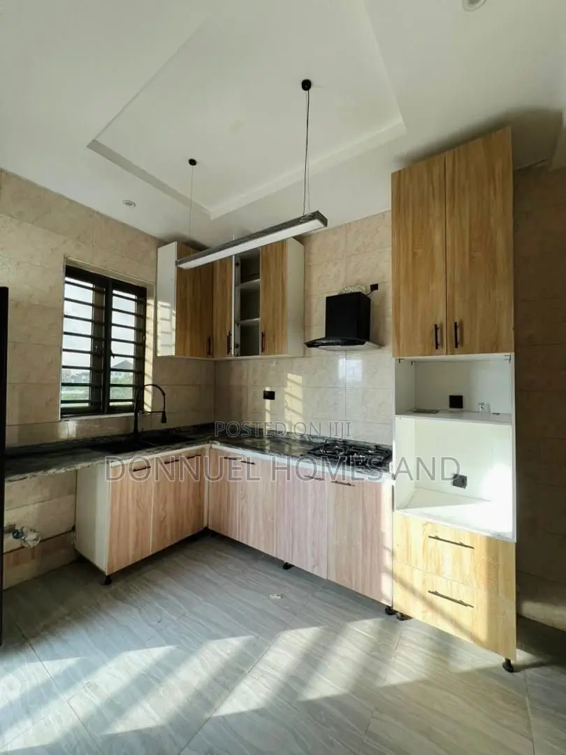 2bdrm Apartment in Off Lekki-Epe Expressway for rent