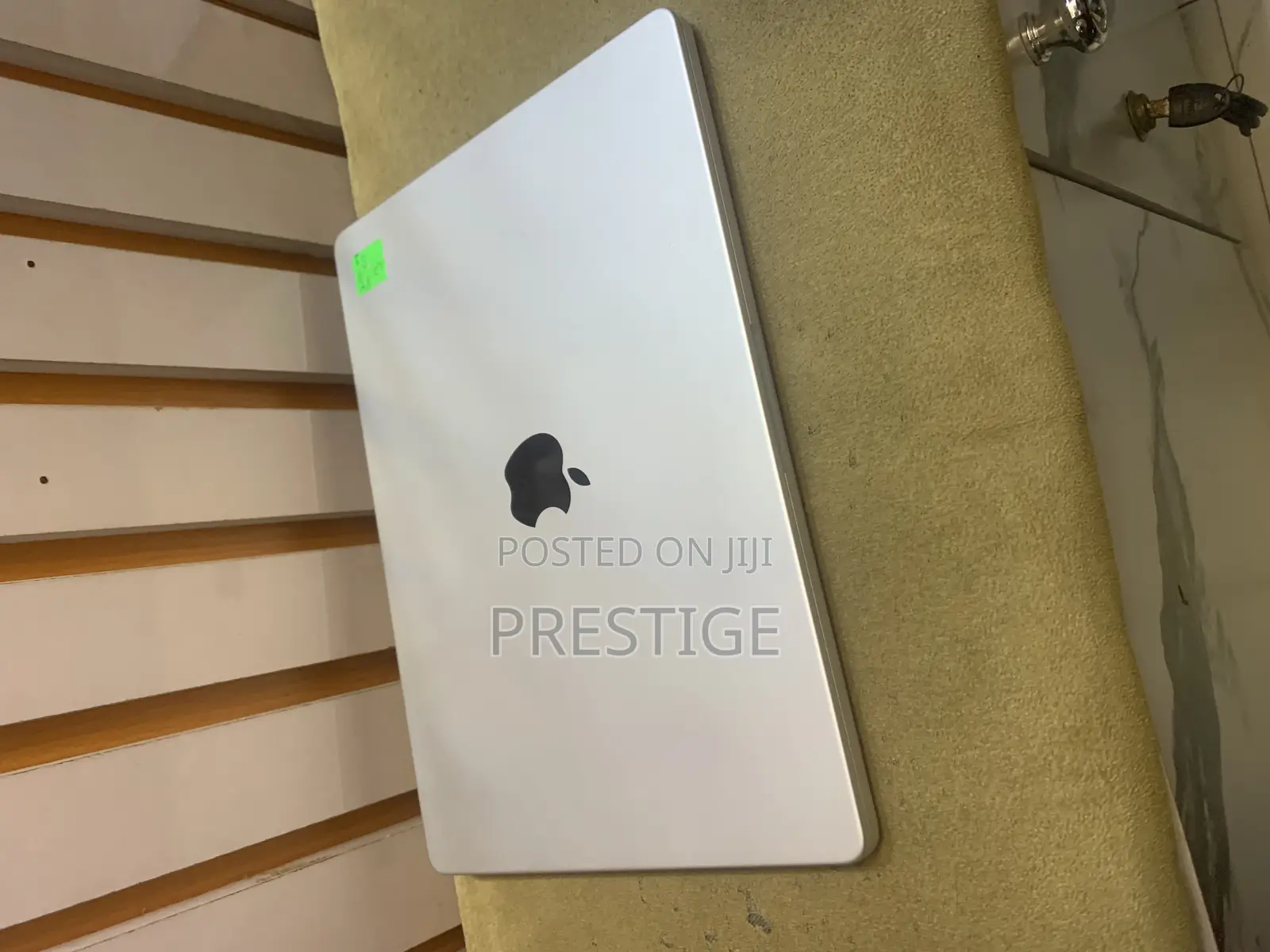 Laptop Apple MacBook Pro 2021 M1 16GB Apple M1 Pro SSD 512GB