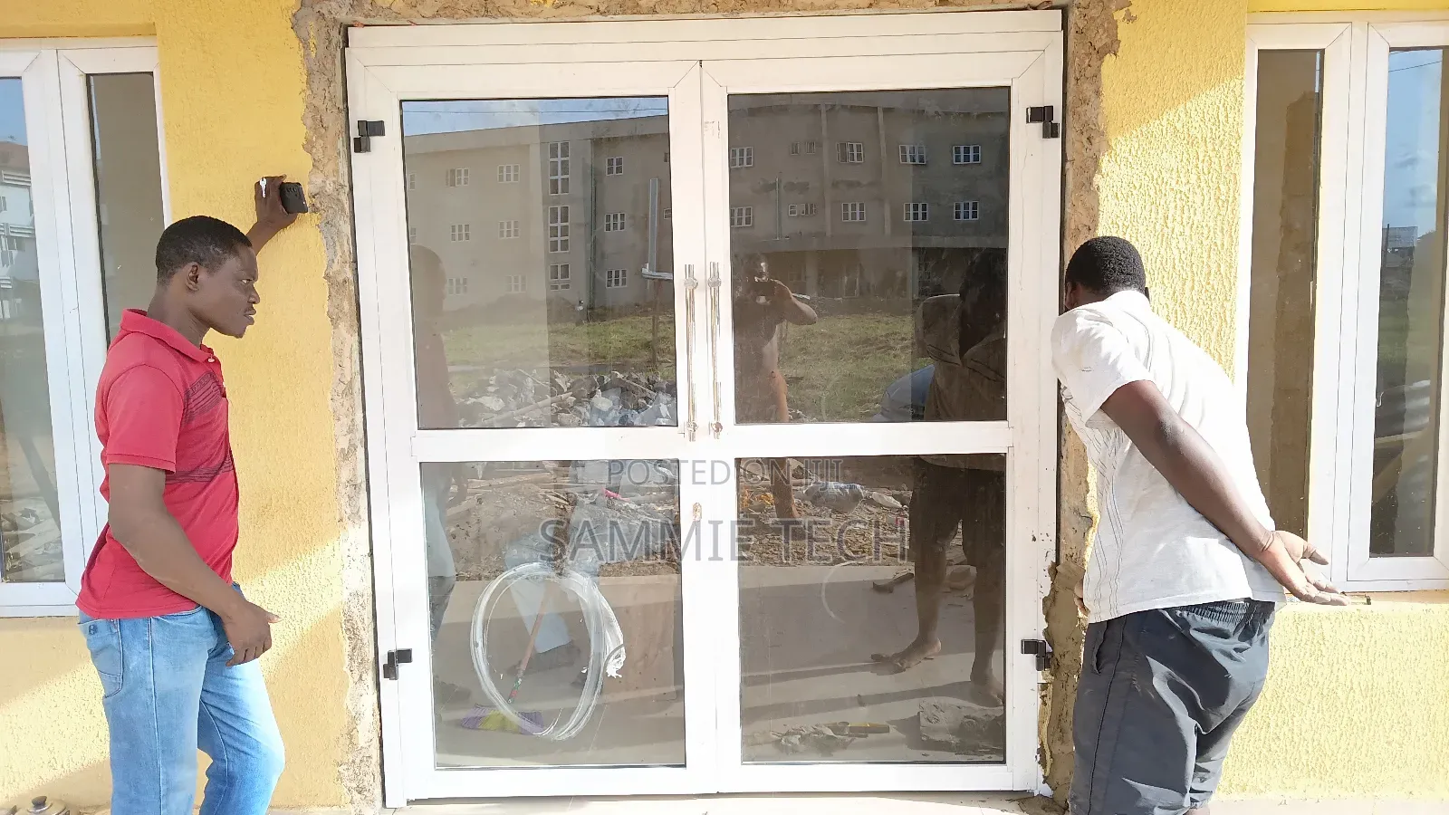Aluminium Hindge Door