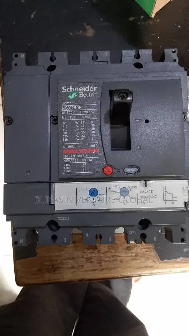 McCb Breaker 250amps