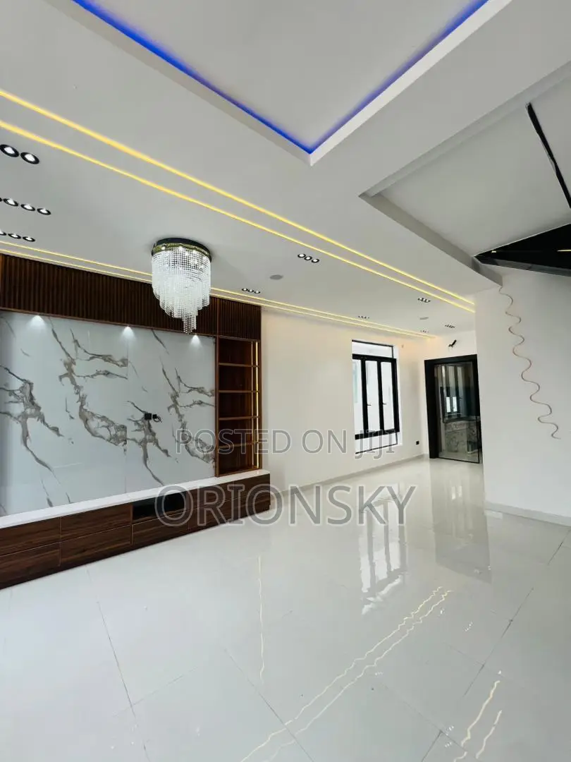 Furnished 5bdrm Duplex in Orchid, Lekki Phase 2 for sale