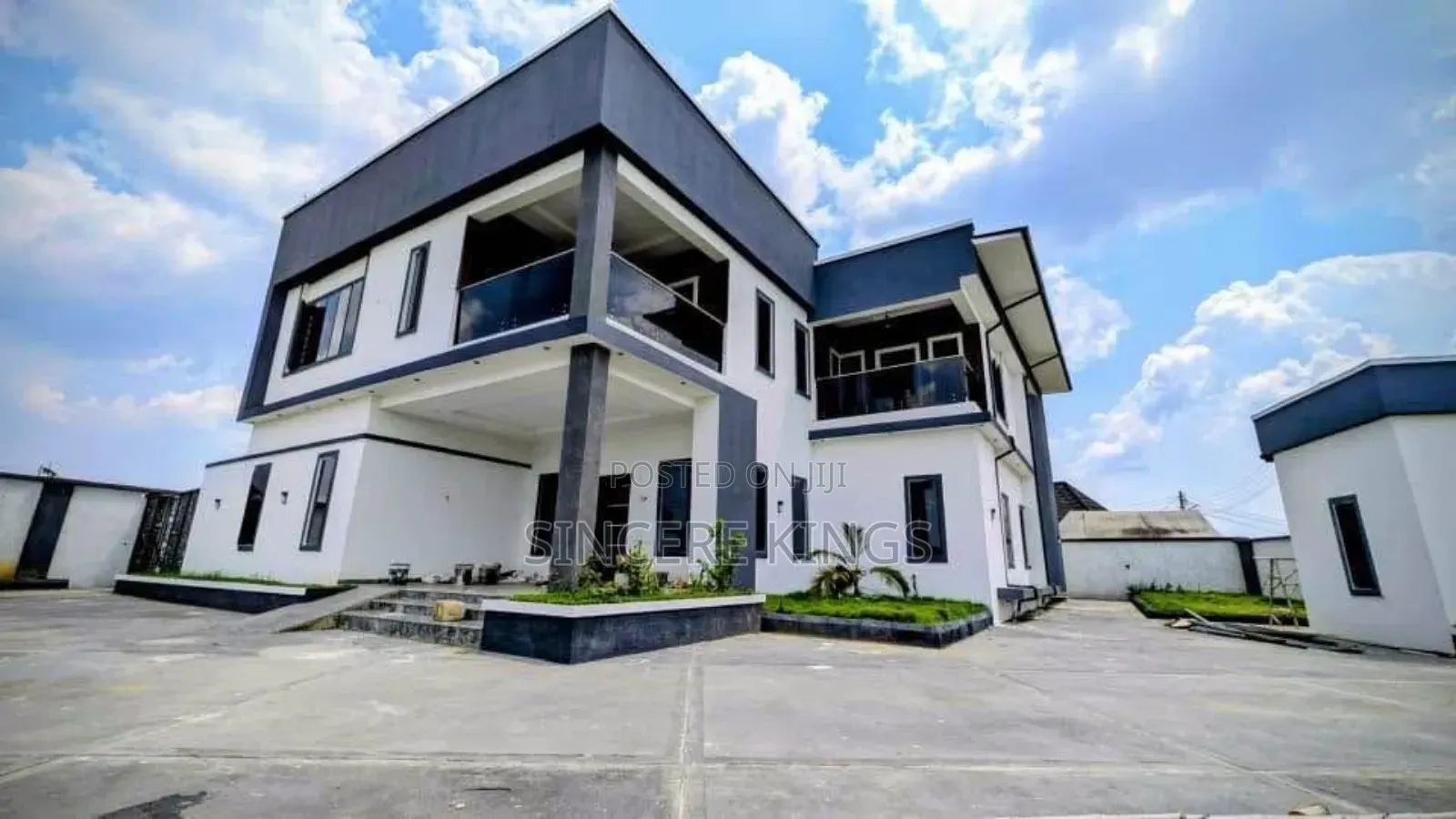 5 Bedroom Duplex With Bq