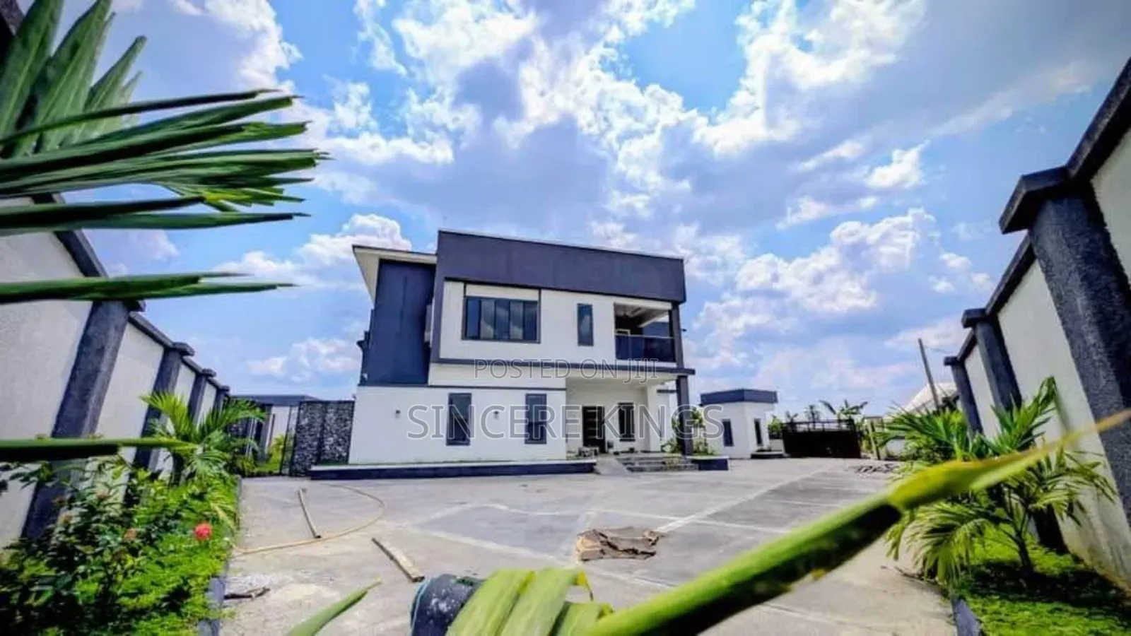 5 Bedroom Duplex With Bq