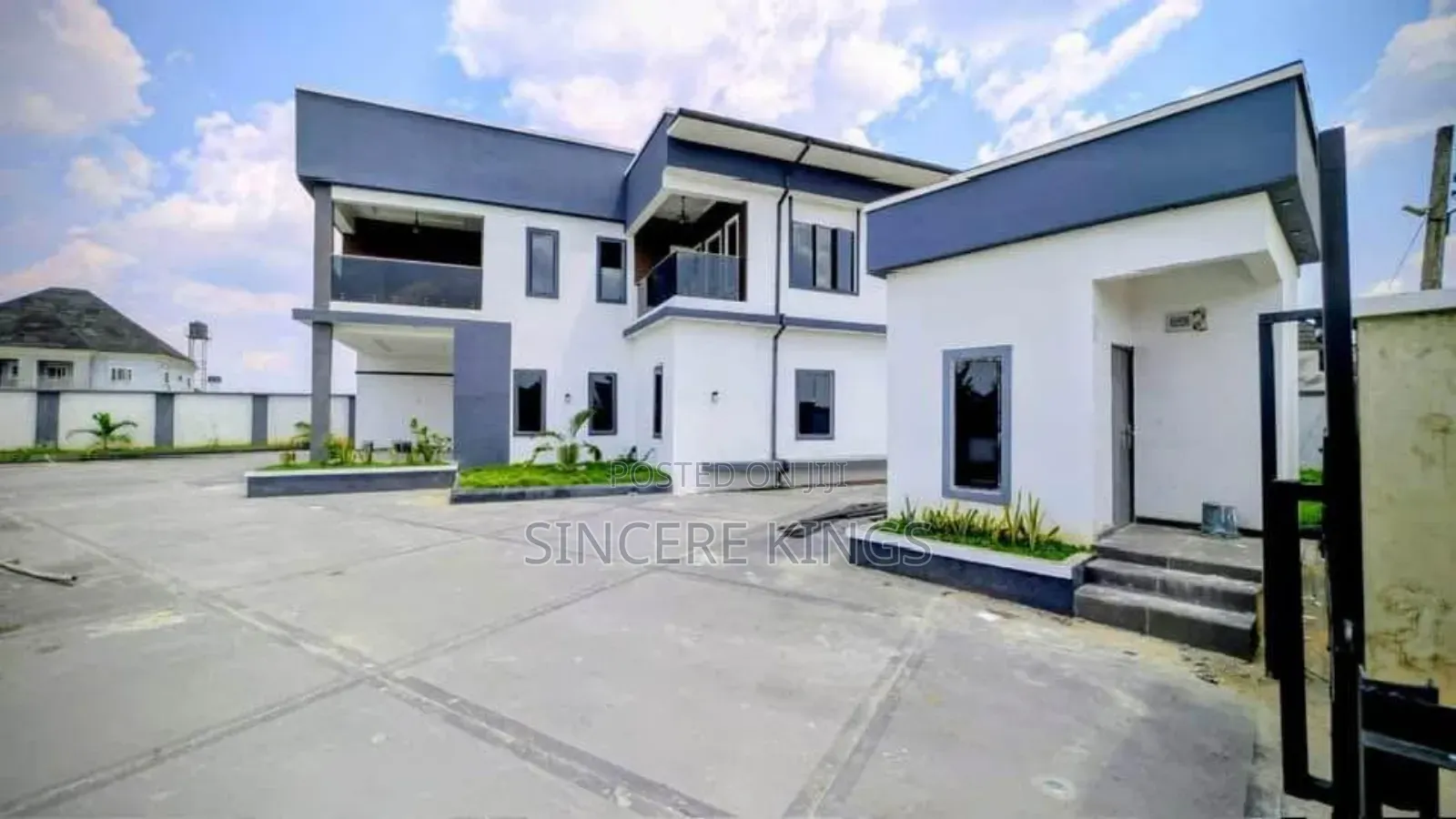 5 Bedroom Duplex With Bq