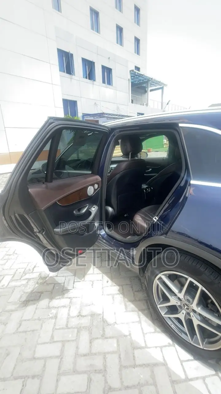 Mercedes-Benz GLC-Class 2017 Blue