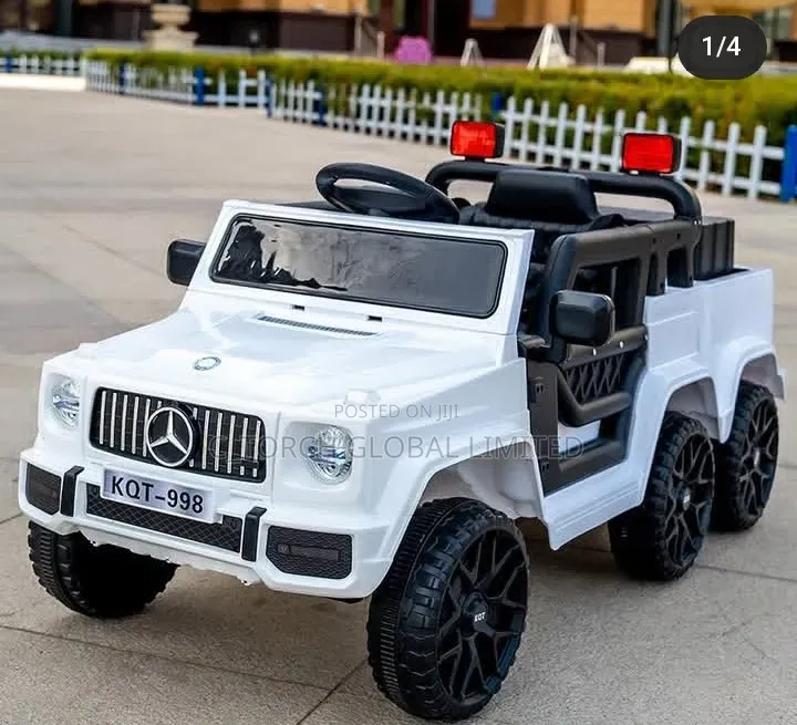 White Mercedes-Benz G63 Amg-Inspired Ride-on Car for Children,
