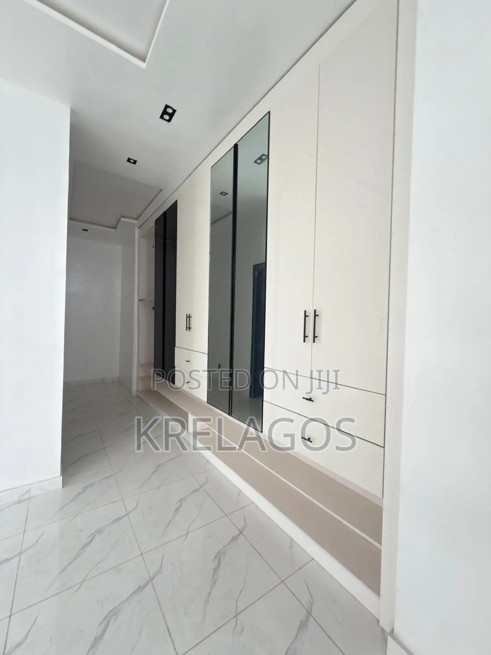 5bdrm Duplex in VGC / Ajah for sale