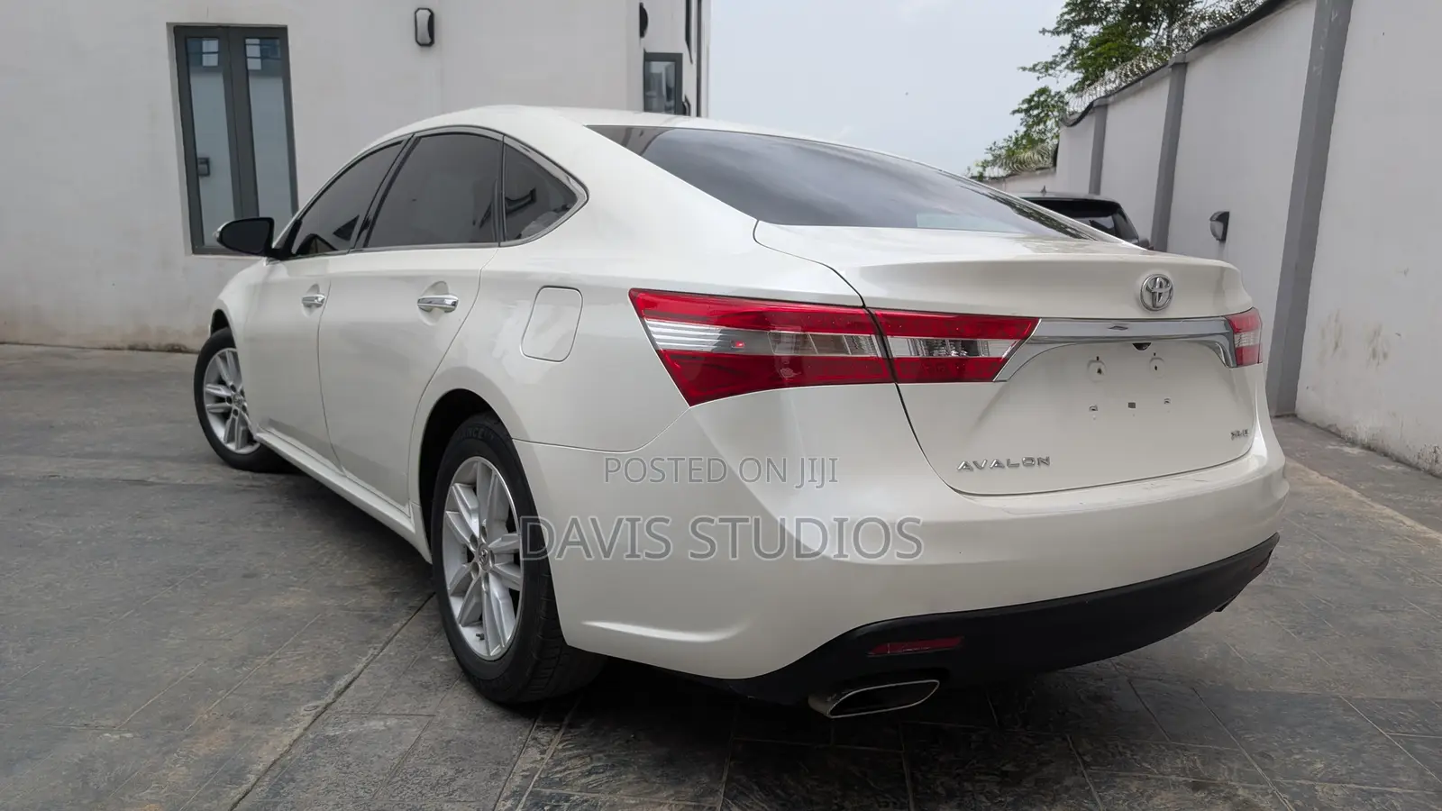 Toyota Avalon XLE 4dr Sedan (3.5L 6cyl 6A) 2014 White