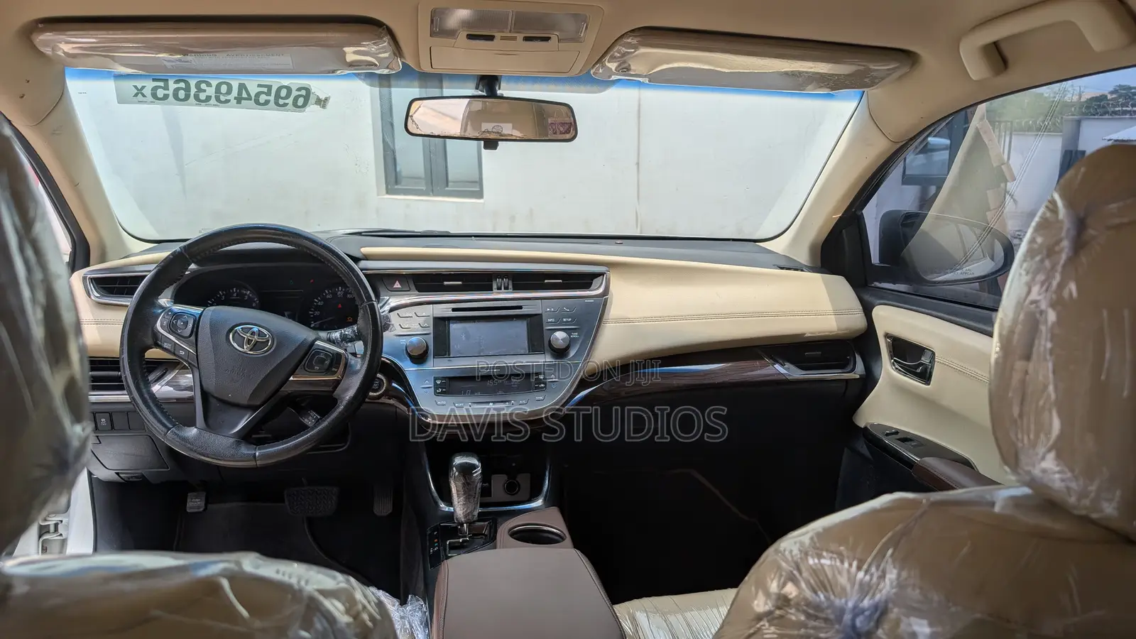 Toyota Avalon XLE 4dr Sedan (3.5L 6cyl 6A) 2014 White