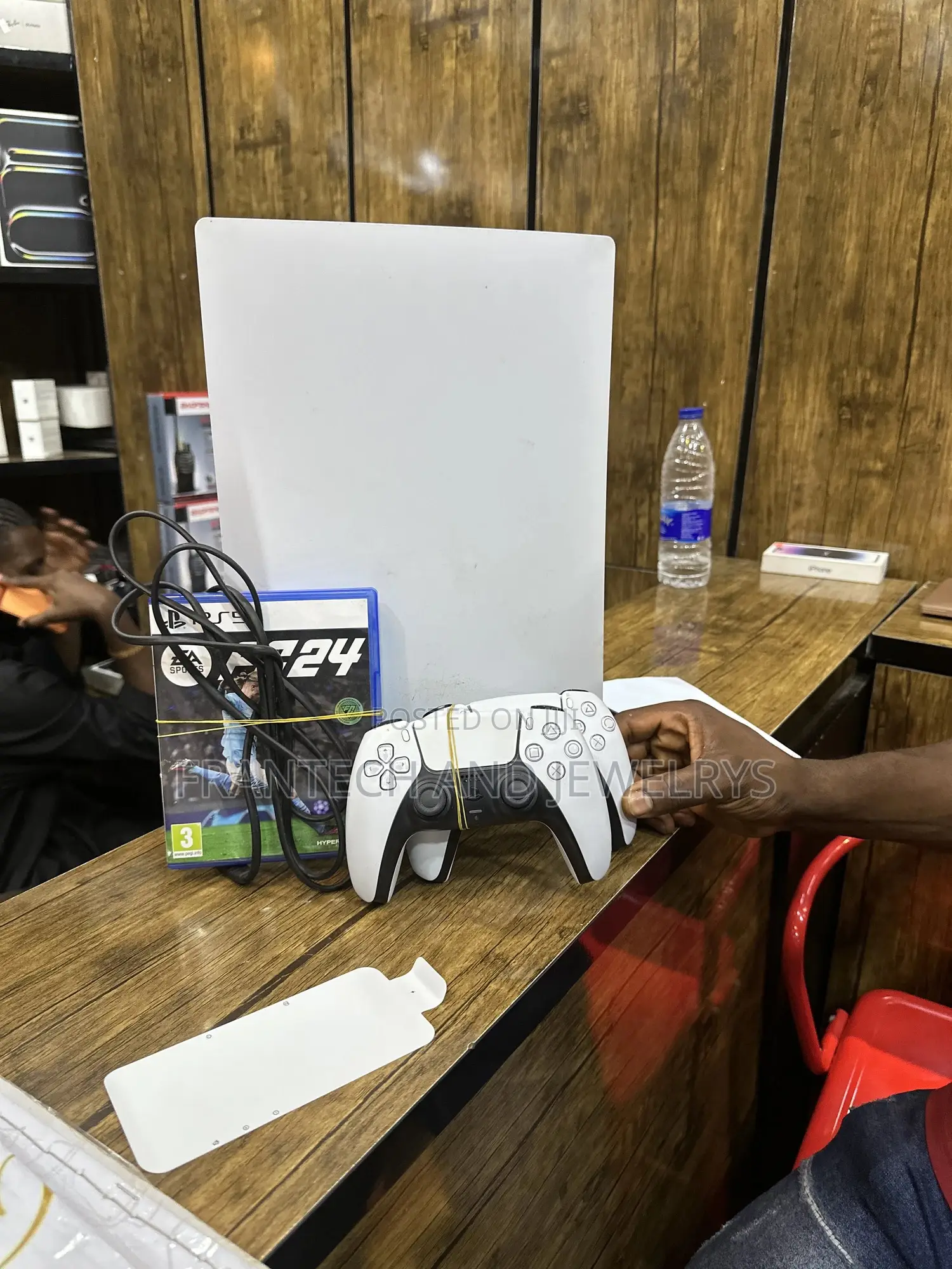 Clean Used Sony Playstation 5 (Ps5 Fat) + 2 Pads