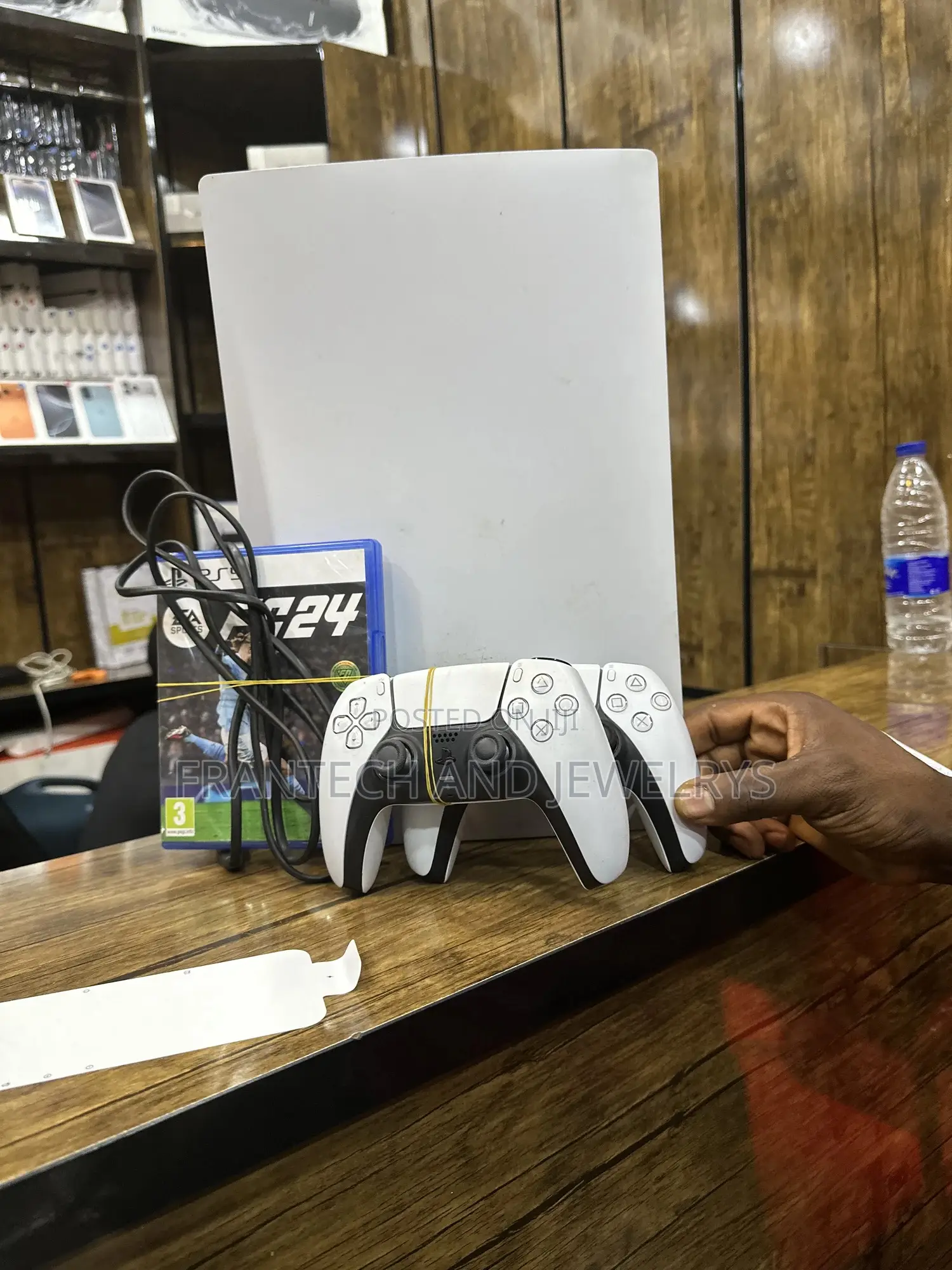 Clean Used Sony Playstation 5 (Ps5 Fat) + 2 Pads