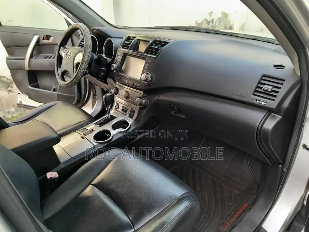 Toyota Highlander 2012 Gray