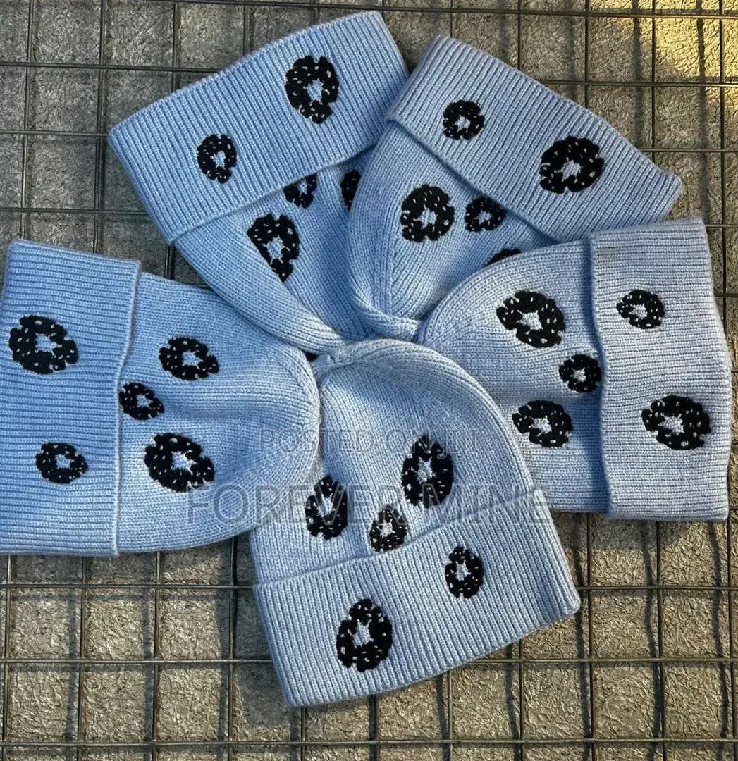 Unisex Knitted Beanie – Baby Blue Leopard Print Cuff Hat