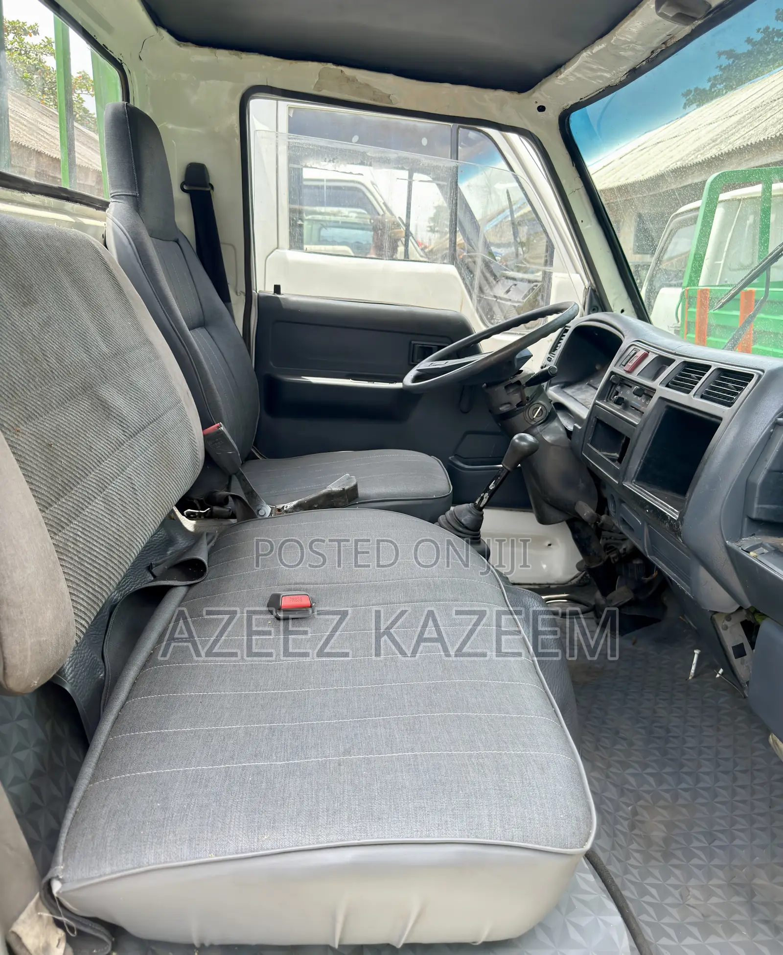 Toyota Dyna 100 Petrol Engine 2y Rigid Truck