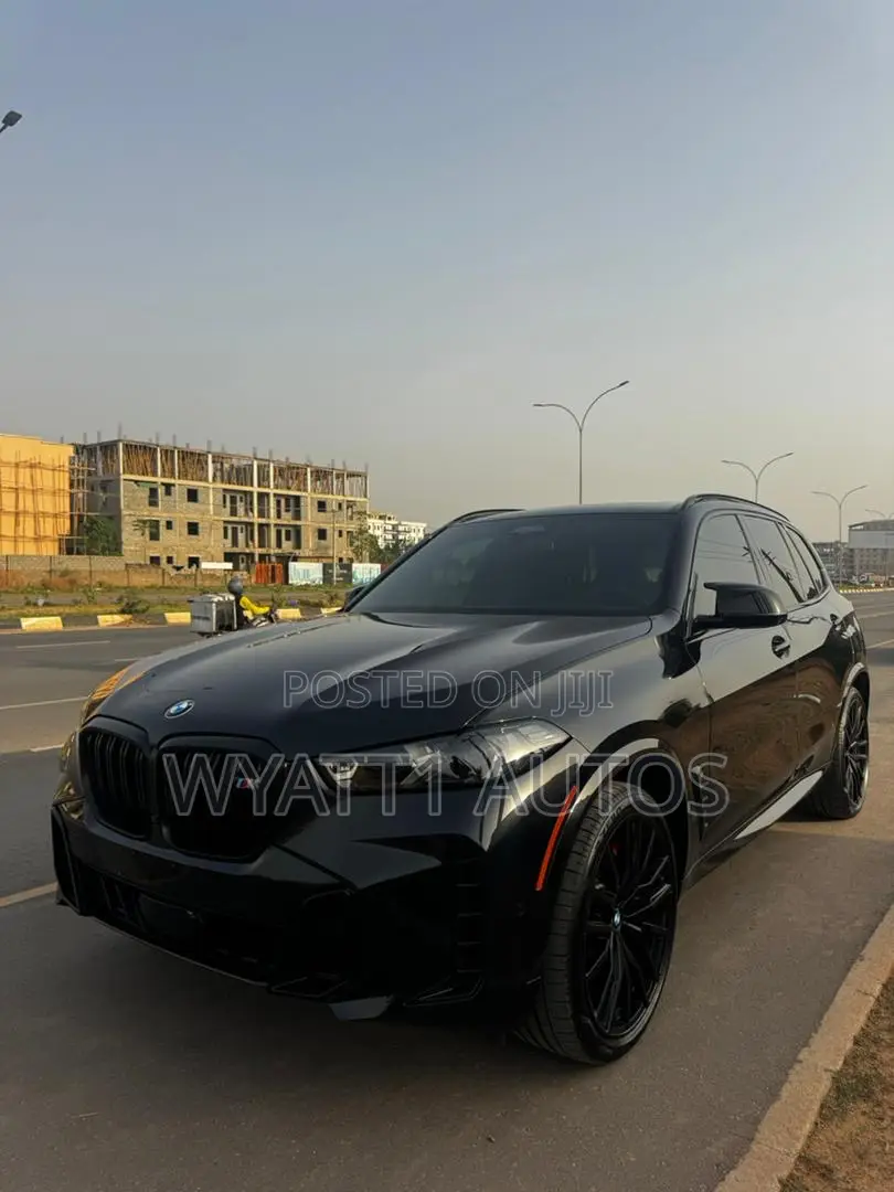 New BMW X5 M60i Sports Activity Vehicle 2025 Black