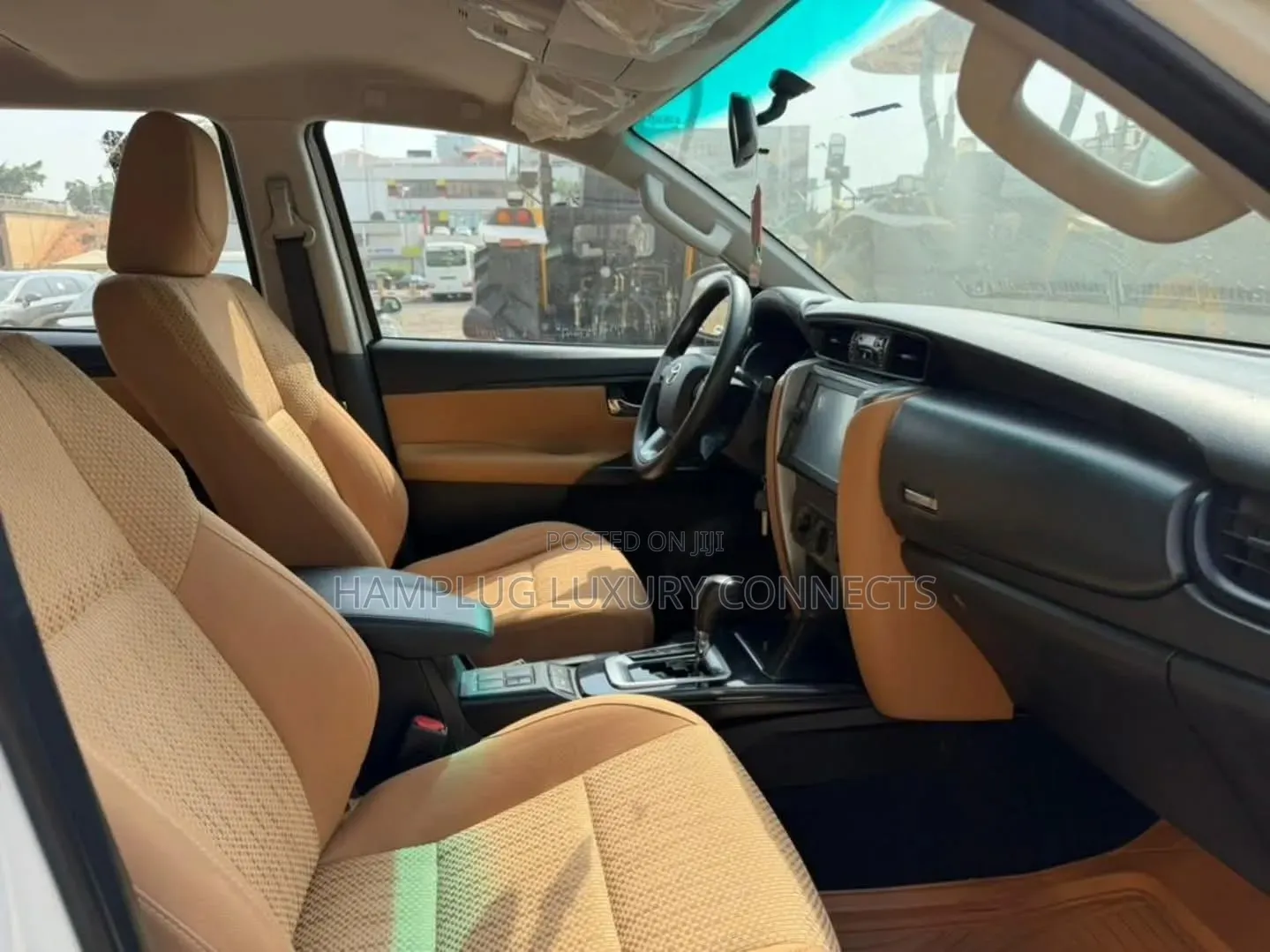 Toyota Fortuner 2023 White