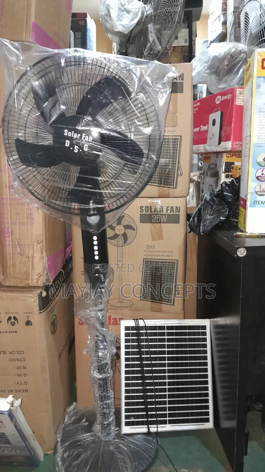 D.S.G 16" Solar Rechargeable Standing Fan + Panel