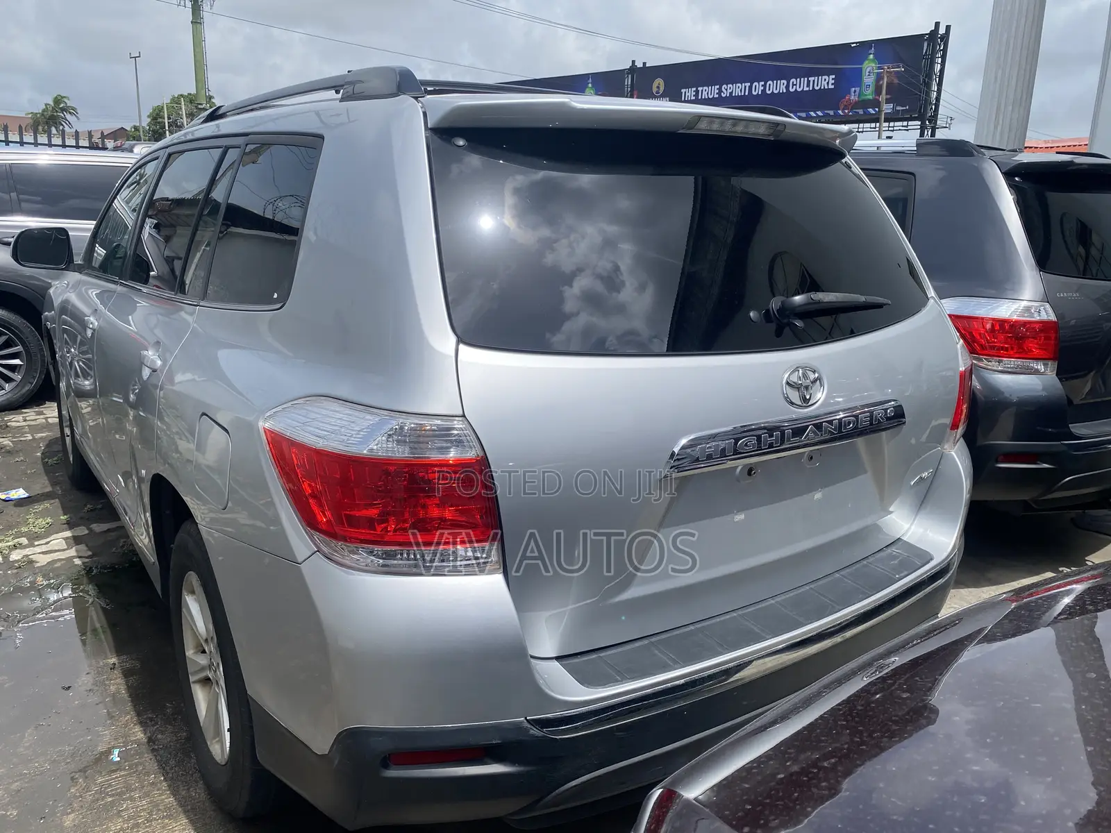 Toyota Highlander Limited 3.5l 4WD 2013 Silver