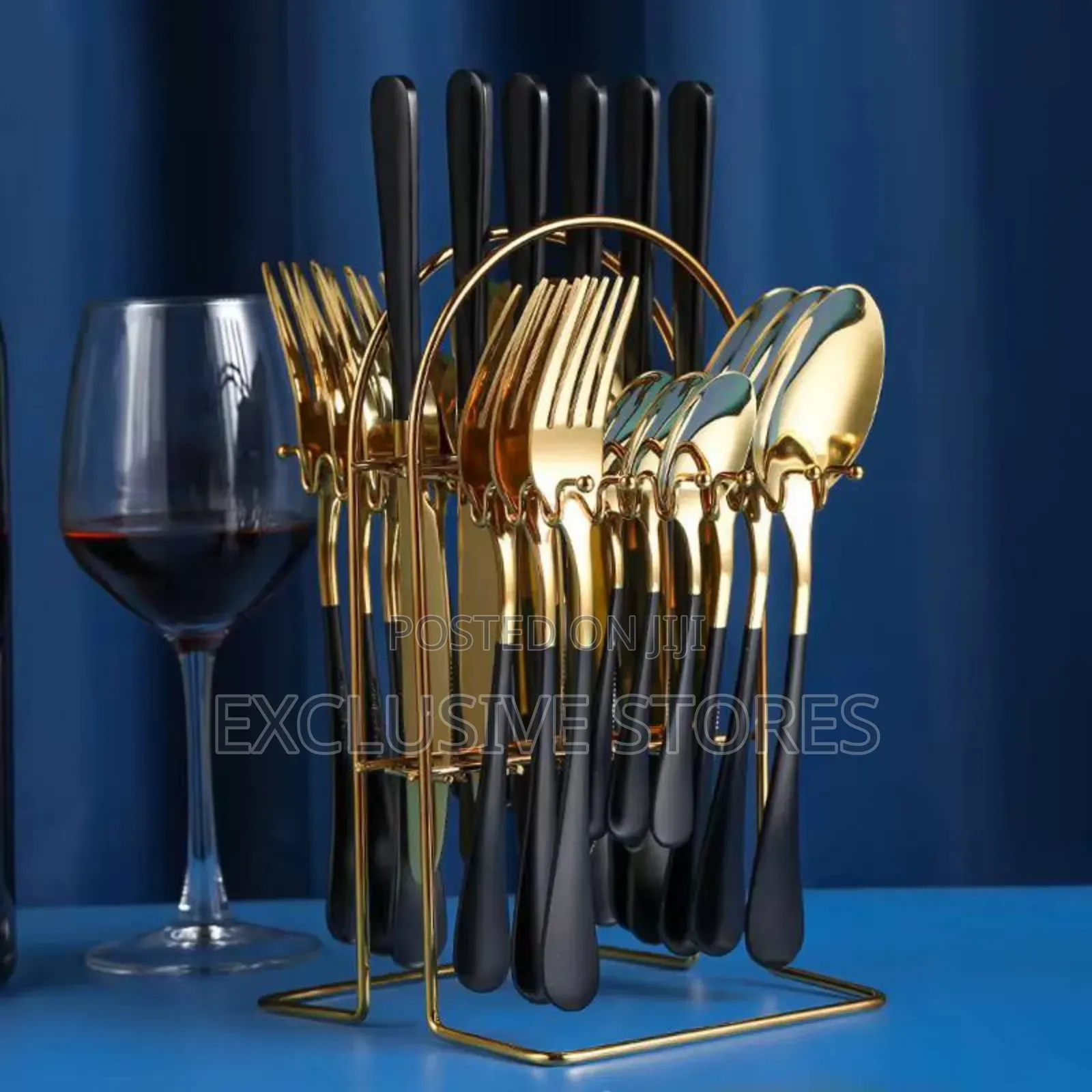 New Black and Gold Spoon Set