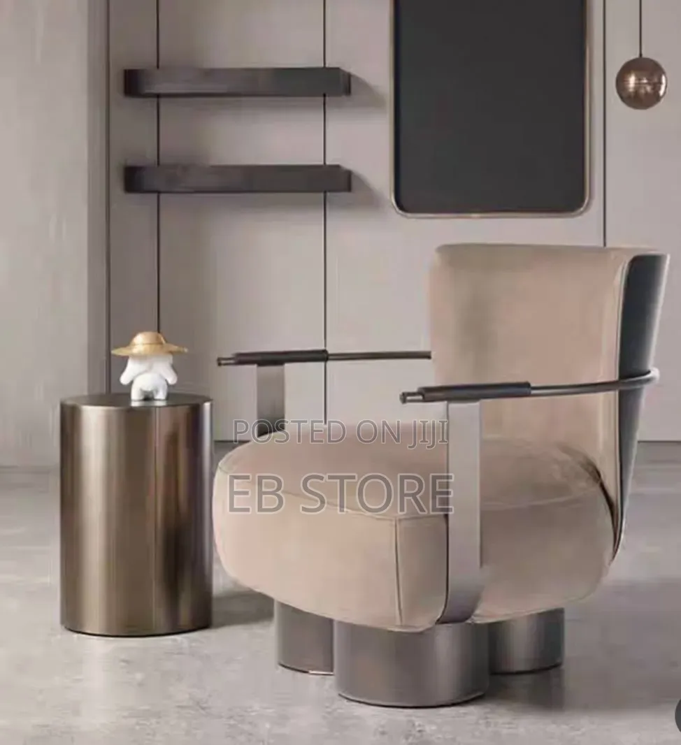 Sleek Designer Accent Chair – Modern Luxury Statement Piece